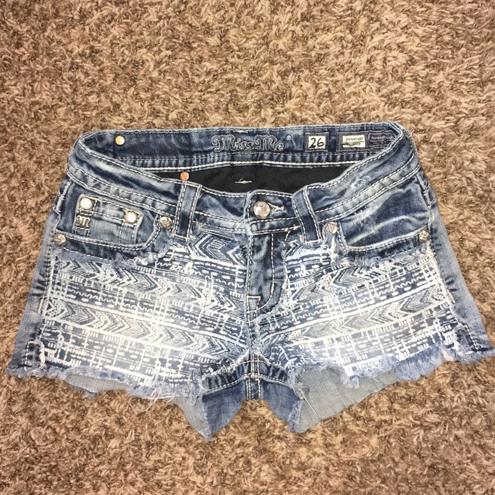 Size 26 Miss Me Shorts